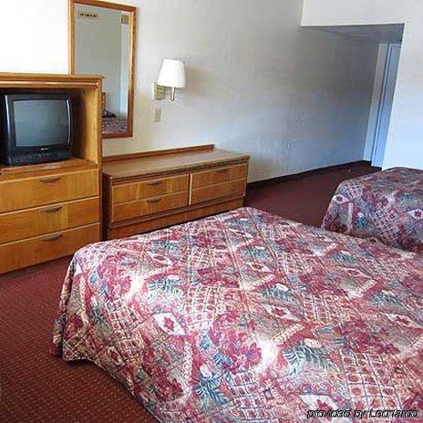 Greenes Motel Boone Room photo